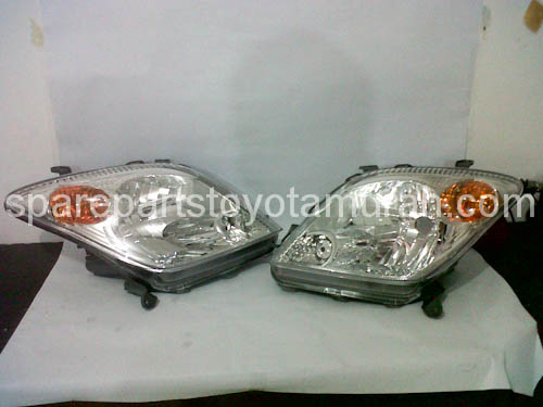 Head Lamp Original Toyota IST