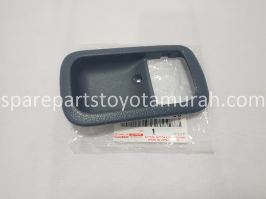 Bezel Cover Handle Dalam Kanan Original Toyota Land Cruiser VX80